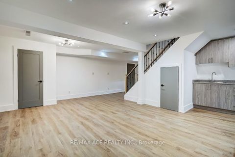 Photo 35 at 73 Inniswood Drive, Maryvale, Toronto
