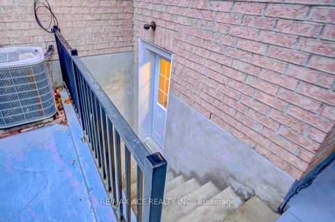 Photo 38 at 73 Inniswood Drive, Maryvale, Toronto