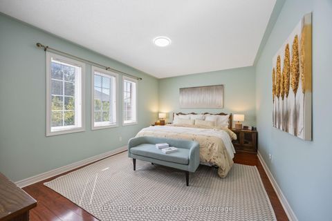 Photo 31 at 51 Haverhill Terrace, Bayview Wellington, Aurora