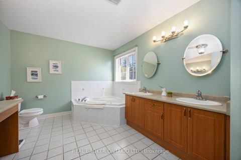 Photo 34 at 51 Haverhill Terrace, Bayview Wellington, Aurora