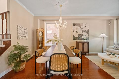 Photo 12 at 51 Haverhill Terrace, Bayview Wellington, Aurora