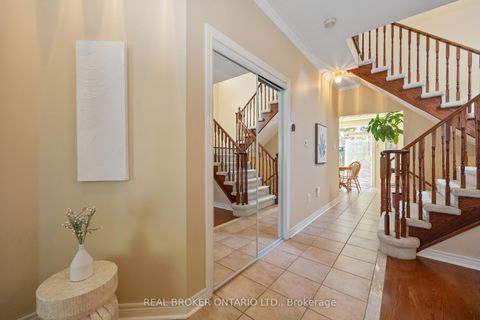 Photo 14 at 51 Haverhill Terrace, Bayview Wellington, Aurora