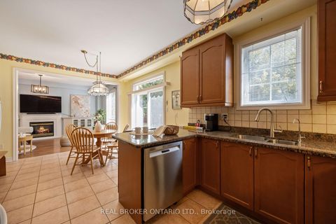Photo 17 at 51 Haverhill Terrace, Bayview Wellington, Aurora