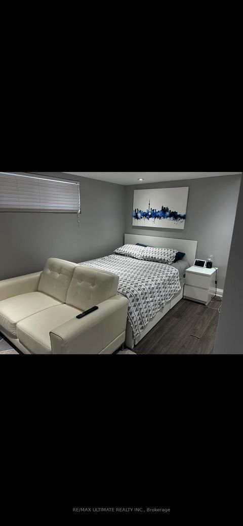 Photo 10 at 21 Benway Drive, Kipling, Toronto