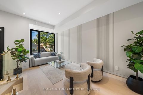 Photo 3 at 16A Kenrae Road, Leaside, Toronto
