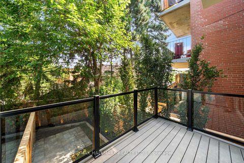 Photo 15 at 16A Kenrae Road, Leaside, Toronto