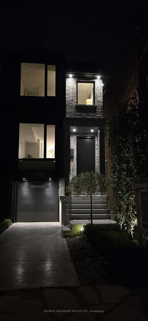 Photo 32 at 16A Kenrae Road, Leaside, Toronto