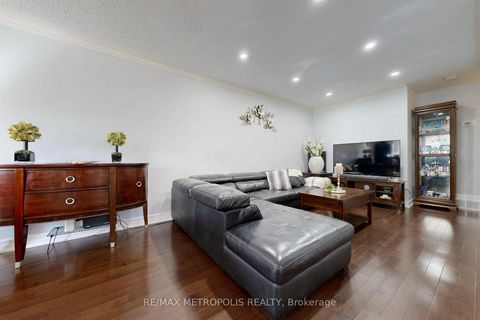 Photo 3 at 49 Magellan Drive, Jane Heights, Toronto