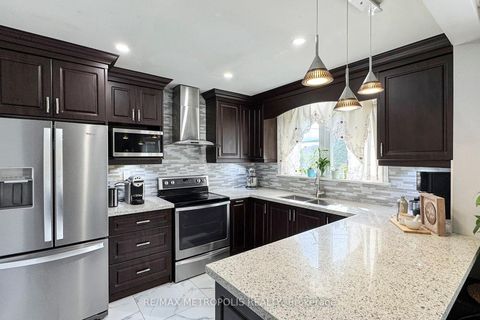 Photo 14 at 49 Magellan Drive, Jane Heights, Toronto