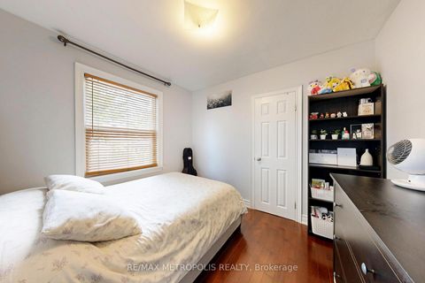 Photo 20 at 49 Magellan Drive, Jane Heights, Toronto