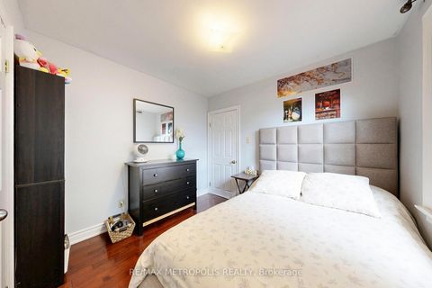 Photo 22 at 49 Magellan Drive, Jane Heights, Toronto