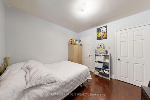 Photo 25 at 49 Magellan Drive, Jane Heights, Toronto