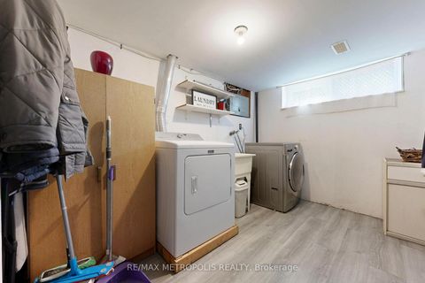 Photo 32 at 49 Magellan Drive, Jane Heights, Toronto