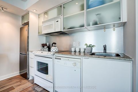 Photo 17 at 1612 - 25 Telegram Mews, Waterfront Communities C1, Toronto