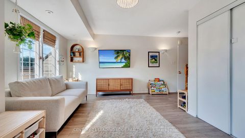 Photo 11 at 23 - 200 McLevin Avenue, Malvern, Toronto