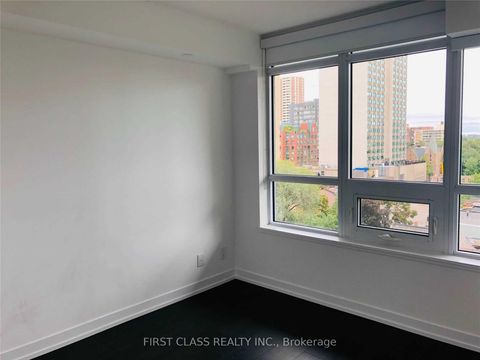 Photo 7 at 1009 - 365 Church Street E, Yonge Corridor, Toronto Photo 7 at 1009 - 365 Church Street E, Yonge Corridor, Toronto