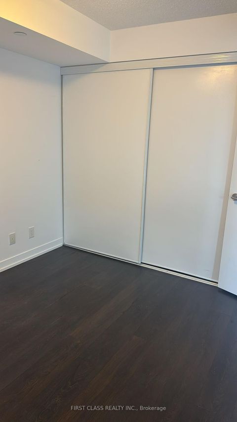 Photo 9 at 1009 - 365 Church Street E, Yonge Corridor, Toronto Photo 9 at 1009 - 365 Church Street E, Yonge Corridor, Toronto