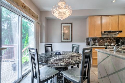 Photo 9 at 115 Ridgeway Court, Maple, Vaughan