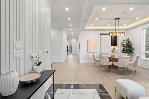 Photo 4 at 251 Kennedy Road, Cliffside, Toronto
