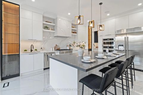 Photo 13 at 251 Kennedy Road, Cliffside, Toronto