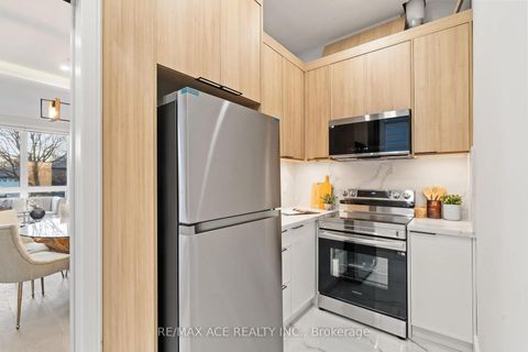 Photo 15 at 251 Kennedy Road, Cliffside, Toronto