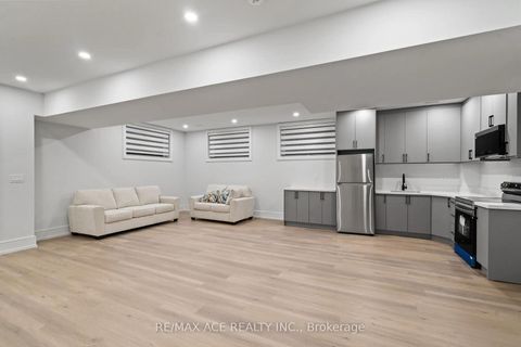 Photo 36 at 251 Kennedy Road, Cliffside, Toronto