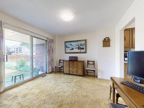Photo 11 at 92 Purvis Crescent, Malvern, Toronto