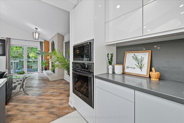 Photo 6 at 568 Dynes Road, Roseland, Burlington