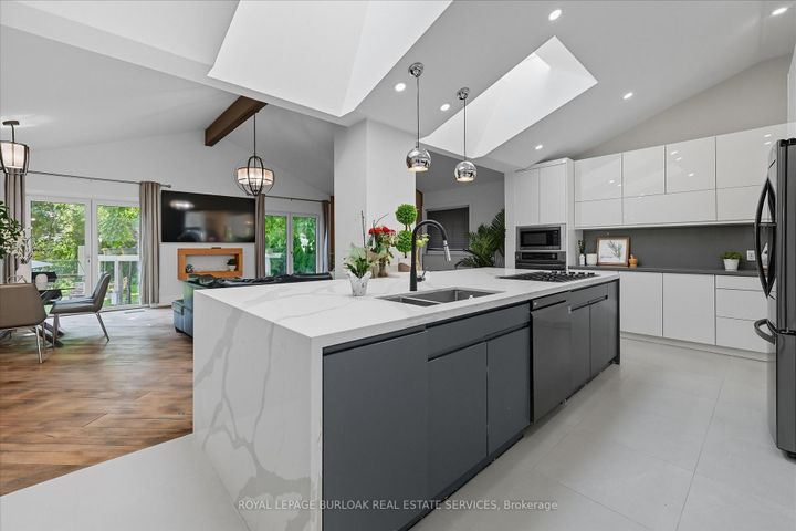 Photo 8 at 568 Dynes Road, Roseland, Burlington