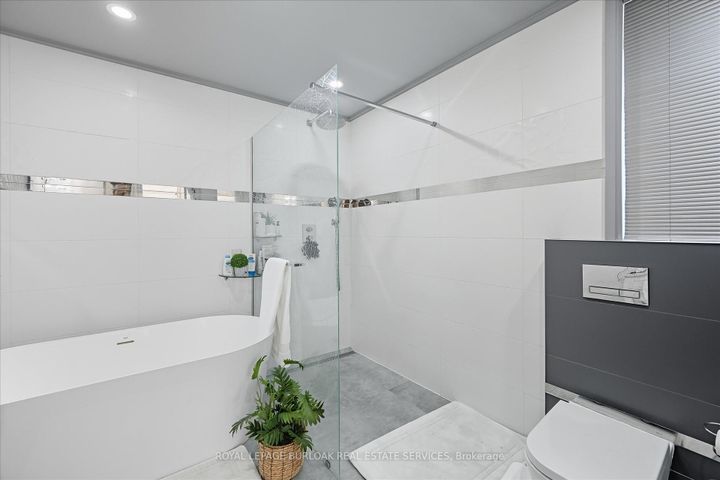 Photo 19 at 568 Dynes Road, Roseland, Burlington