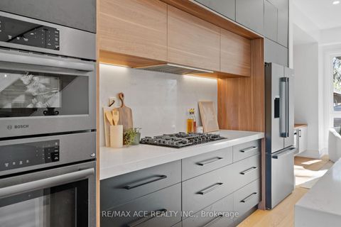 Photo 11 at 122 Warden Avenue, Cliffside, Toronto