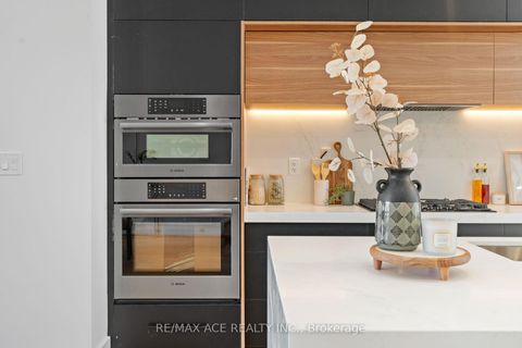 Photo 15 at 122 Warden Avenue, Cliffside, Toronto