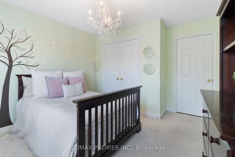 Photo 25 at 64 Leameadow Road, Patterson, Vaughan Photo 25 at 64 Leameadow Road, Patterson, Vaughan