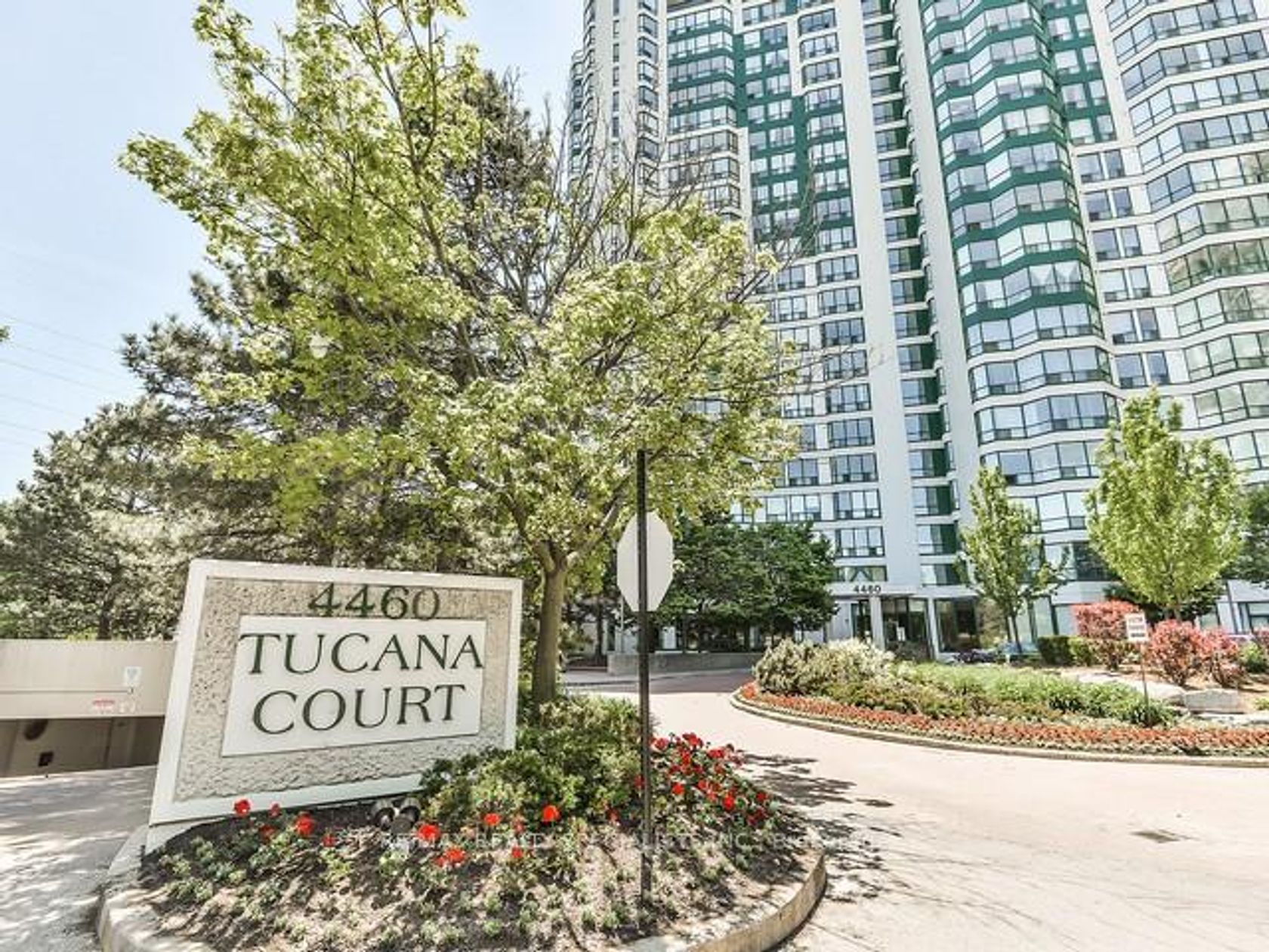 1206 - 4460 Tucana Court, Hurontario, Mississauga by Loree Meneguzzi Real Estate 1206 - 4460 Tucana Court, Hurontario, Mississauga