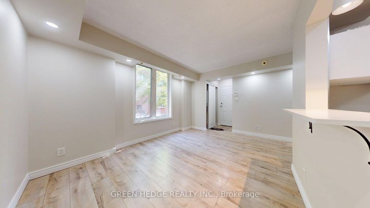Photo 3 at 418 - 12 Douro Street, Niagara, Toronto