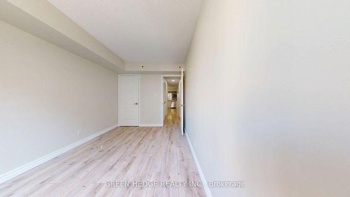 Photo 11 at 418 - 12 Douro Street, Niagara, Toronto