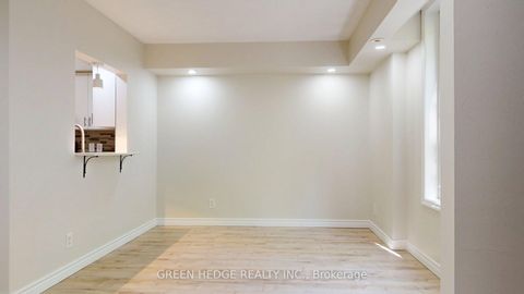 Photo 1 at 418 - 12 Douro Street, Niagara, Toronto