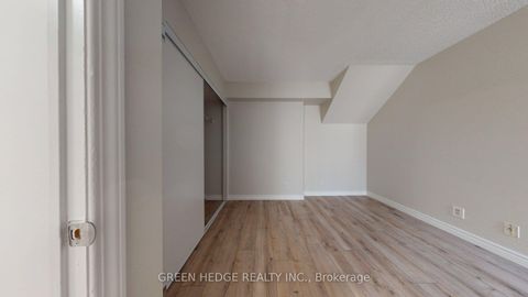 Photo 7 at 418 - 12 Douro Street, Niagara, Toronto