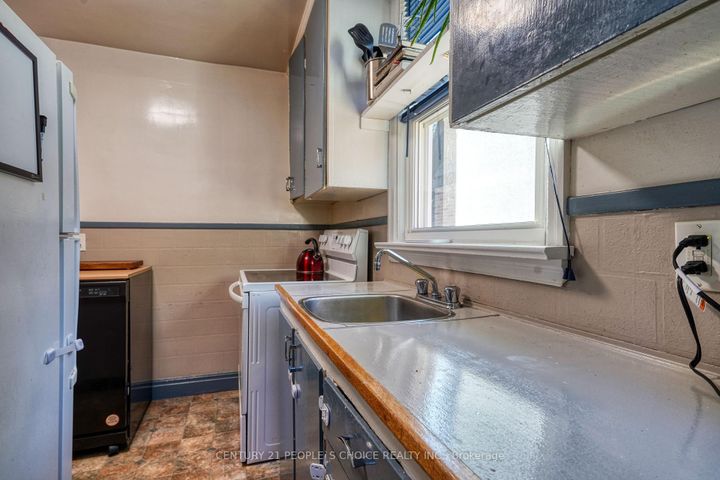 Photo 11 at 365 Division Street, O'Neill, Oshawa