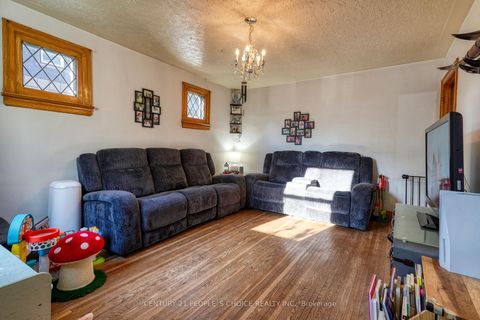 Photo 3 at 365 Division Street, O'Neill, Oshawa