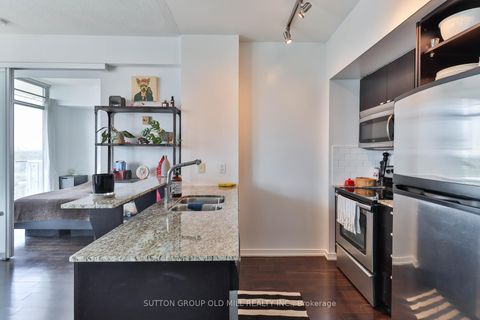 Photo 8 at 2210 - 103 The Queensway, Swansea, Toronto