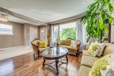 Photo 5 at 5 Earldown Drive, Richview, Toronto