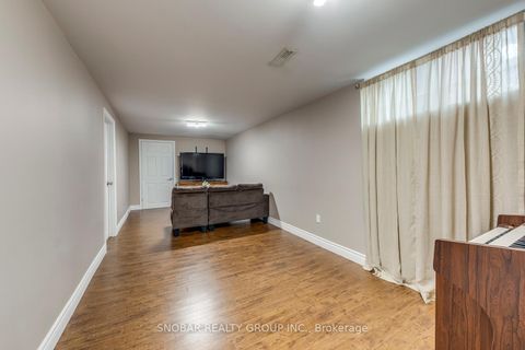 Photo 16 at 5 Earldown Drive, Richview, Toronto