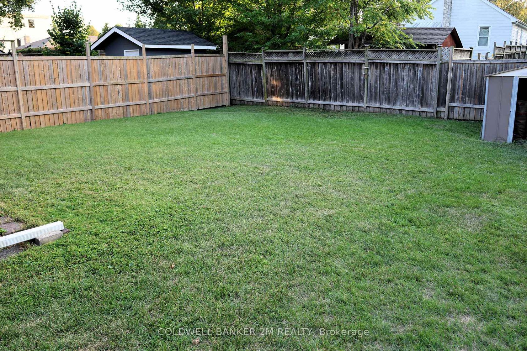 90 Cromwell Avenue, Vanier, Oshawa 