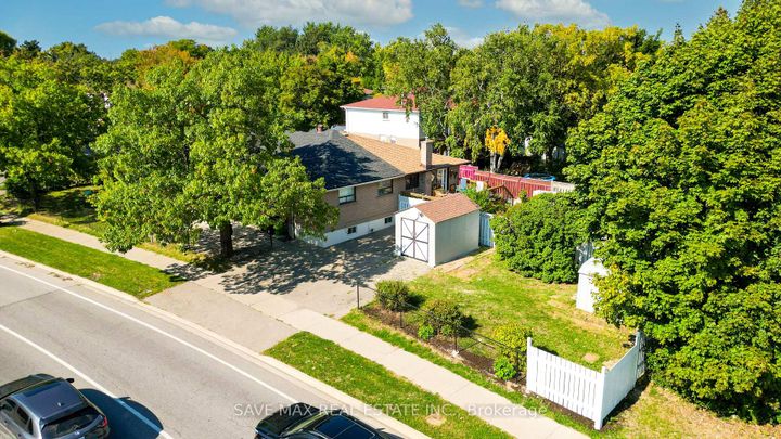 Photo 1 at 93 Archdekin Drive, Queen Street Corridor, Brampton