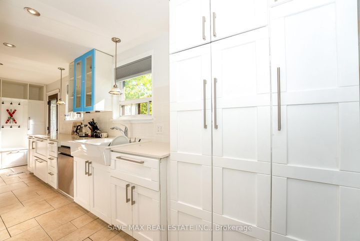 Photo 16 at 93 Archdekin Drive, Queen Street Corridor, Brampton