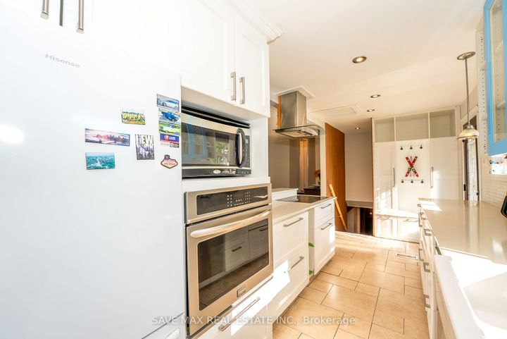 Photo 18 at 93 Archdekin Drive, Queen Street Corridor, Brampton