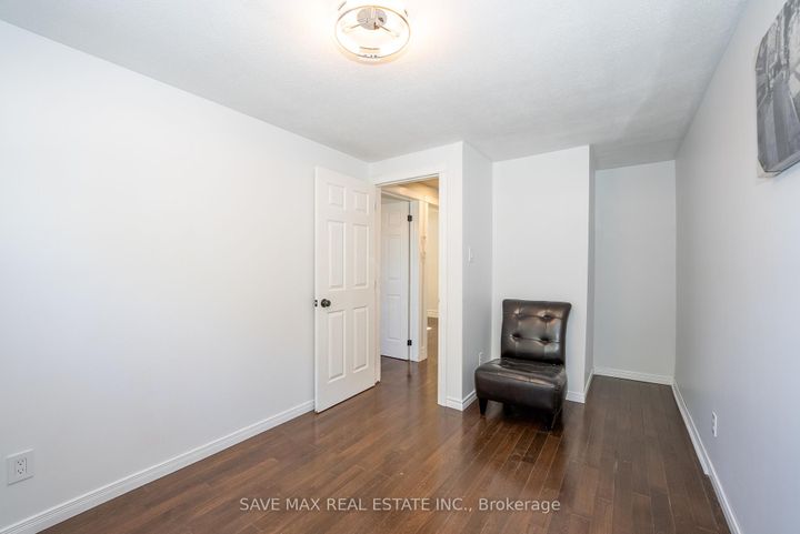 Photo 22 at 93 Archdekin Drive, Queen Street Corridor, Brampton