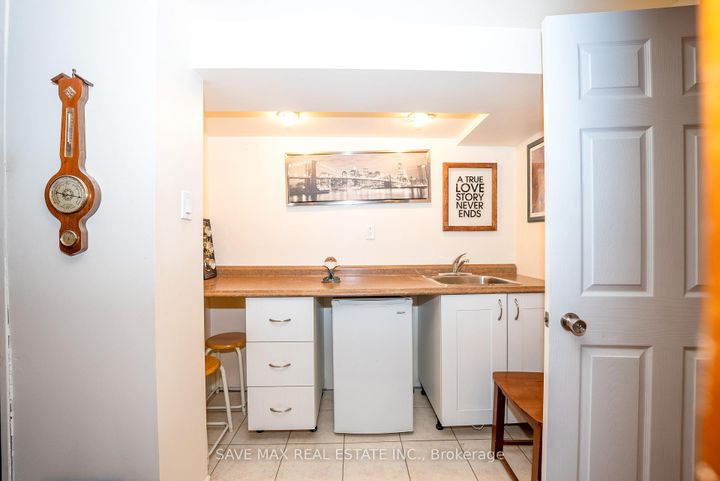 Photo 32 at 93 Archdekin Drive, Queen Street Corridor, Brampton