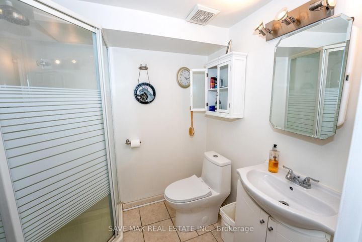 Photo 33 at 93 Archdekin Drive, Queen Street Corridor, Brampton